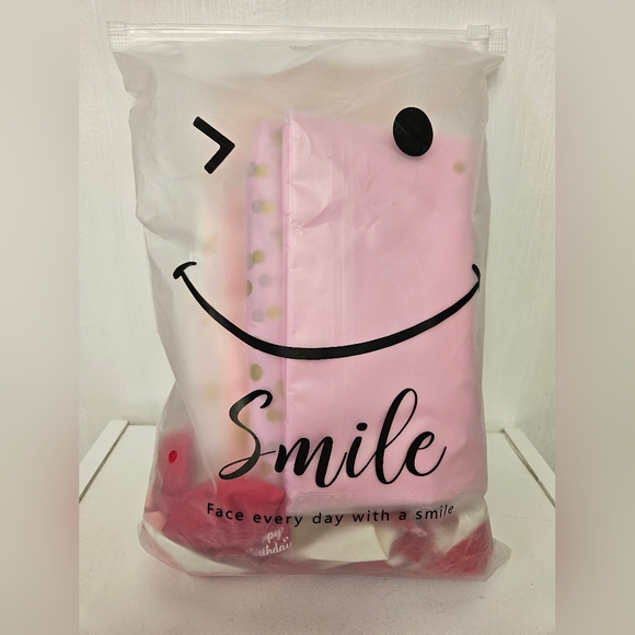 NIB Pretty in pink Happy birthday decoration kit - Picture 2 of 3